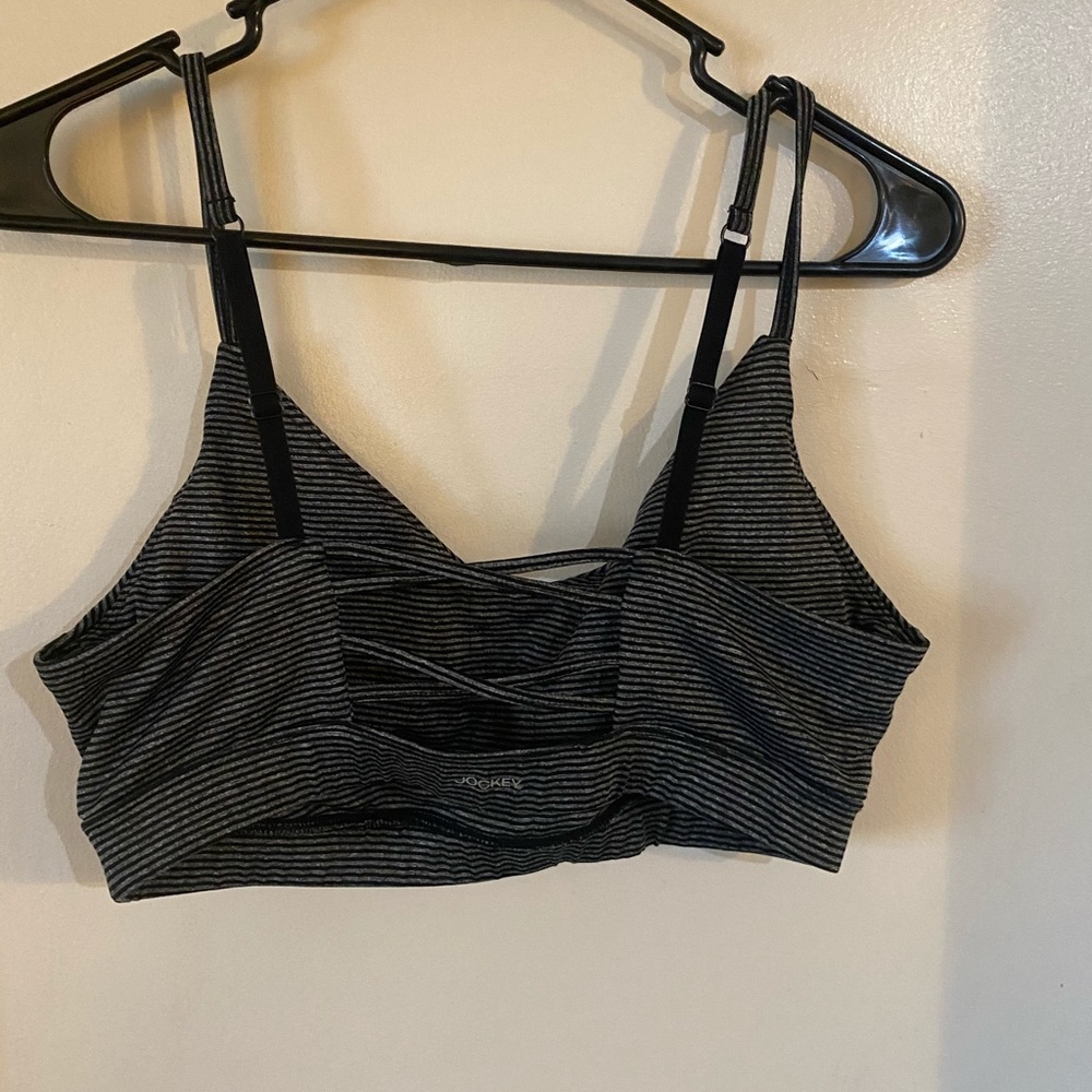Jockey sports bra size large